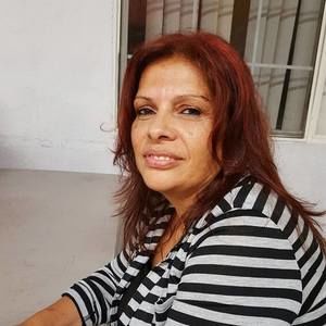 Meet your Posher, Raquel